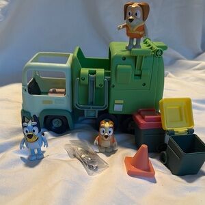 Bluey Garbage Truck Playset